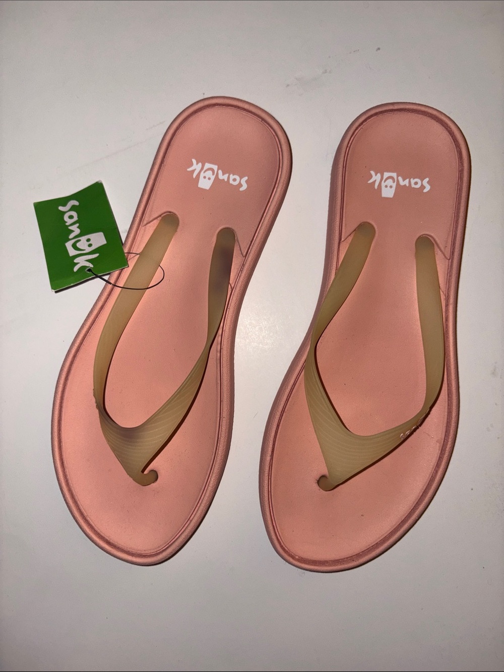 NWT Sanuk Peach Pink Beige Women’s Flip Flop Sandals - Easy Slip-On Size 9
